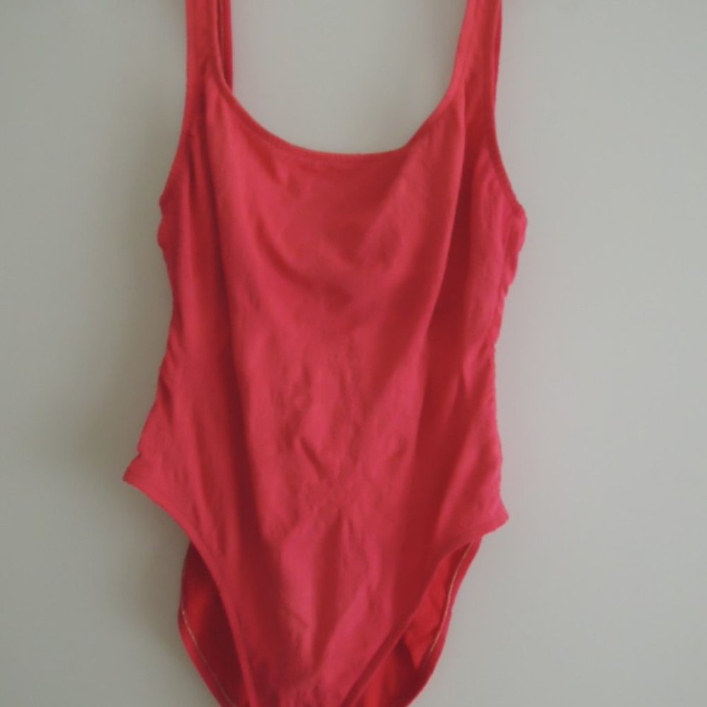 Ladies Swimsuit Size 14 RED Textured 1 Pc Bathing Suit Hi Cut - Daffy Waterwear